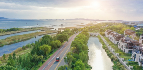 King Long Apolong II Autonomous Driving Buses Start Operation on an Eco-island in Taihu Lake