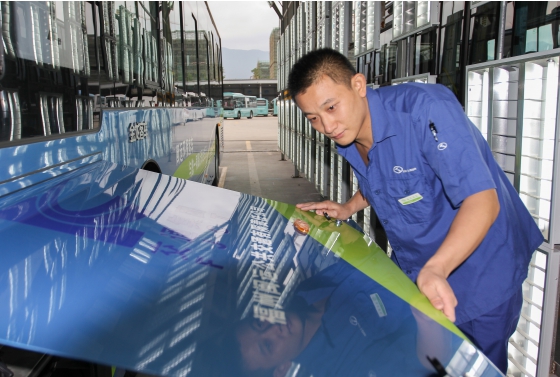 KING LONG Staff Listed in “2016 Top 10 Craftsmen in China’s Auto Industry”