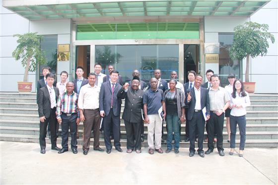 Ten African Nations Journalists Visit Xiamen King Long