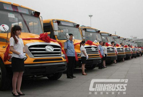 King Long School Buses Drive in Shandong Province