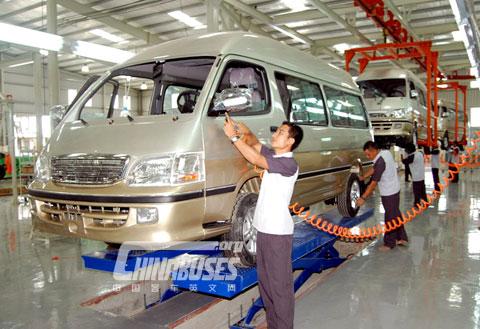 King Long Light Buses Roll off the Production Line in Burma